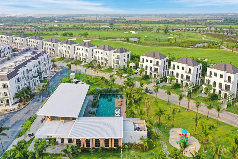 Biệt thự Golf West Lakes