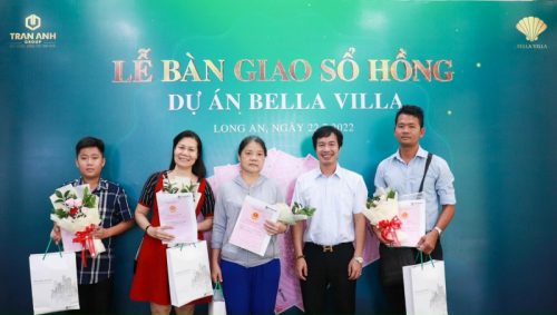 Trần Anh Group bàn giao sổ hồng cho cư dân Bella Villa